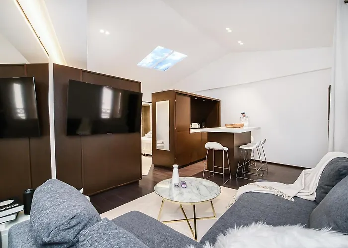 Appartement Place Des Lices Avec Parking